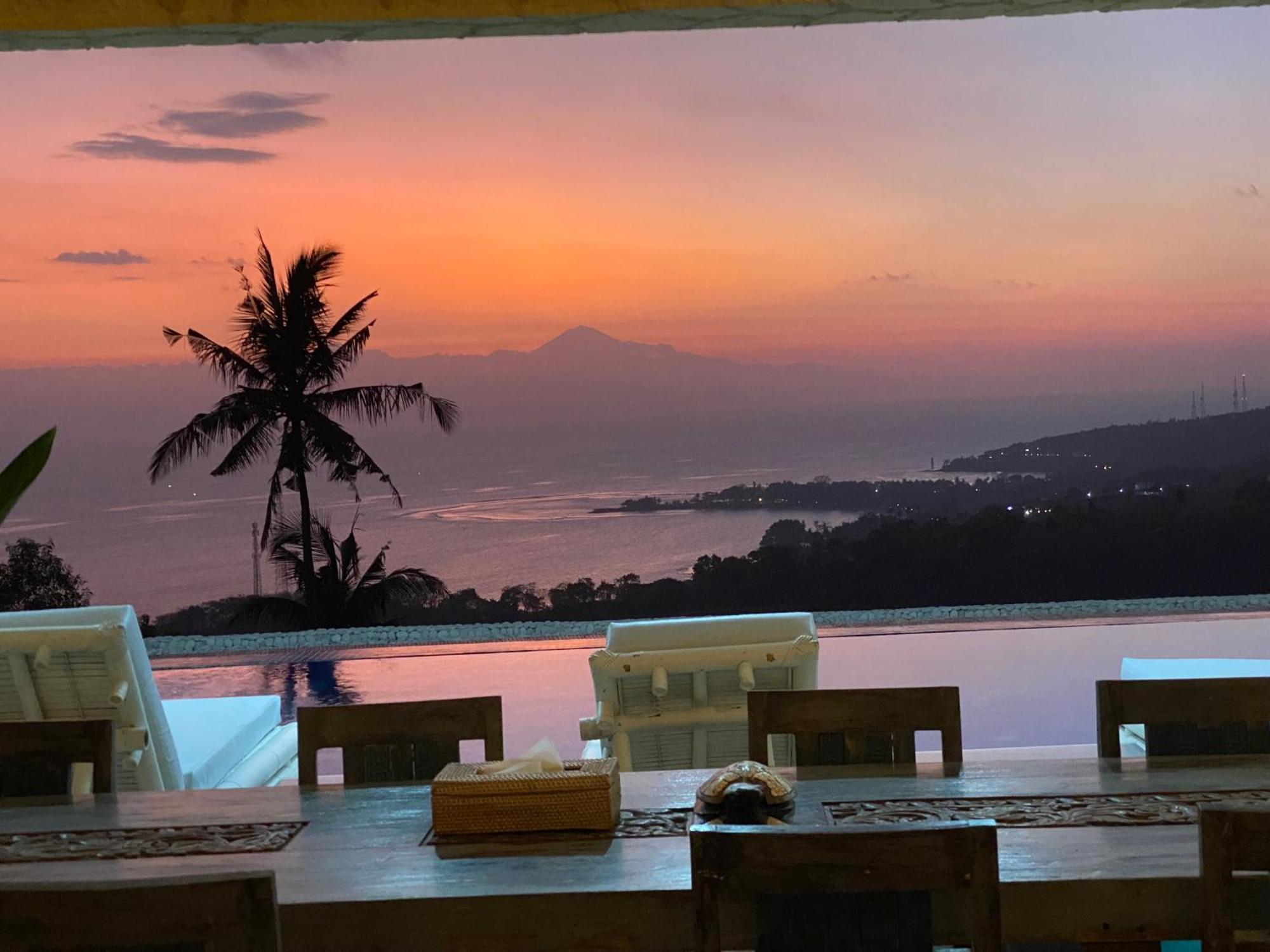 Villa Umbrella Lombok Сенгиги Екстериор снимка
